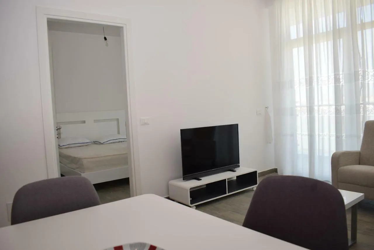 Kika 2 Apartments Tirana 0*,